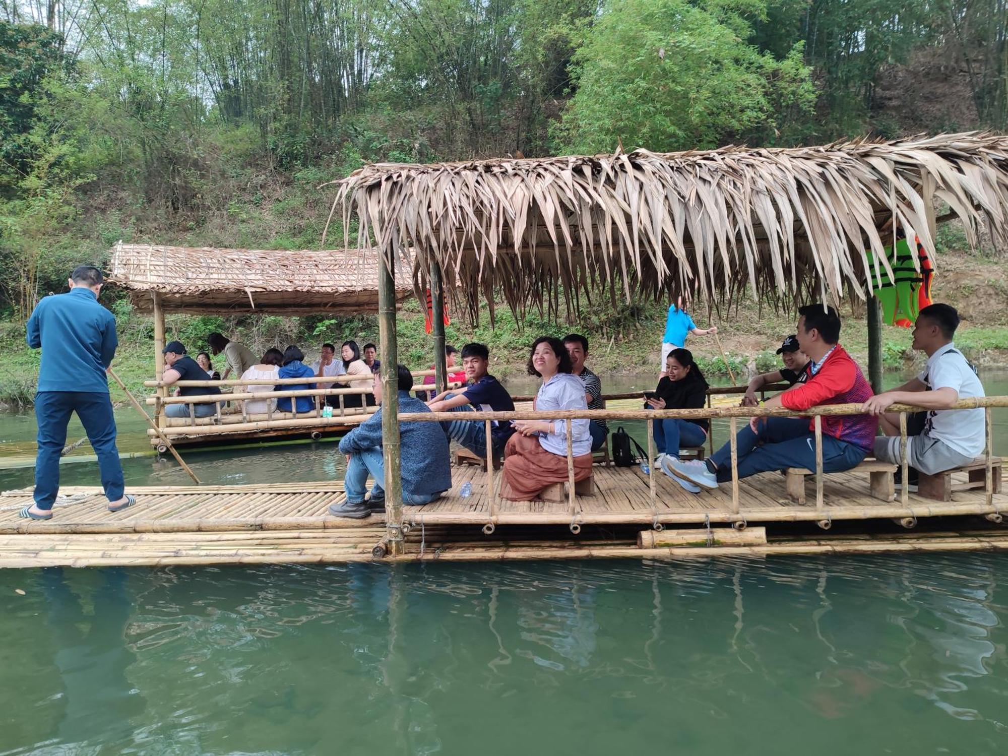 Pu Luong Homestay & Tours Huong Ba Thuoc المظهر الخارجي الصورة
